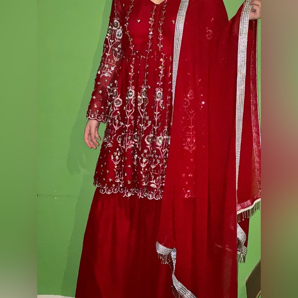 Dresses & Skirts - Umbrella dress 36 Size comes with everything